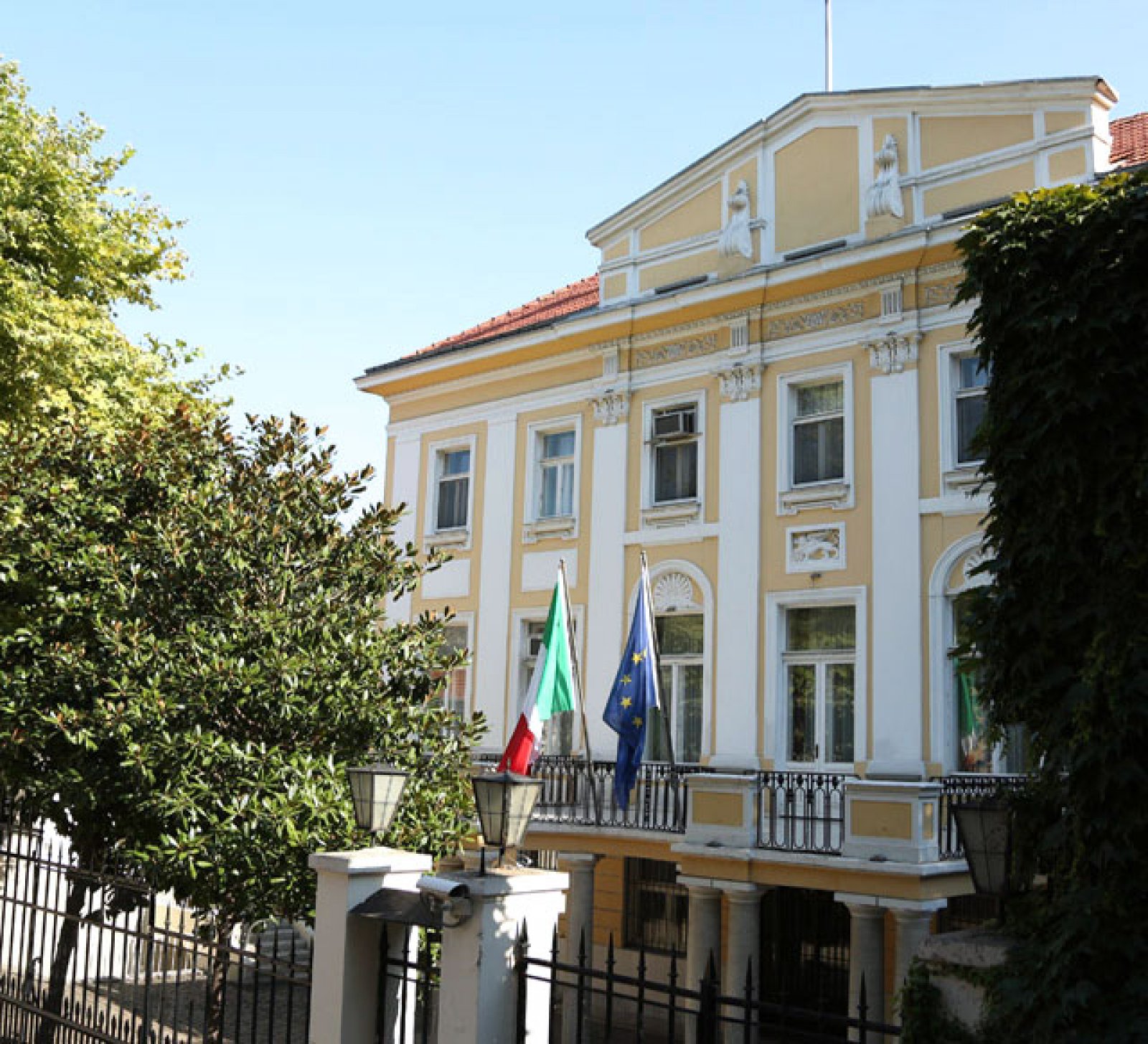 Italian Consulate