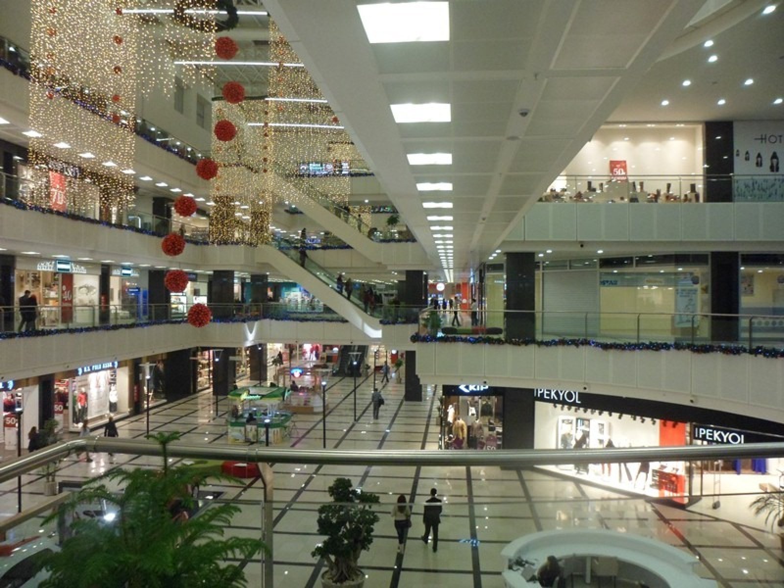 Serdivan Mall